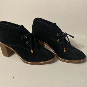 Tory Burch 8 1/2 black Hillary tie up booties